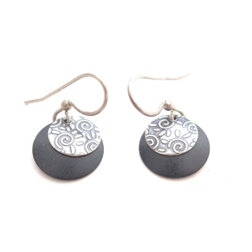 Vintage Artisan made Sterling Silver Wire Circle Black Dangle pierced Earrings